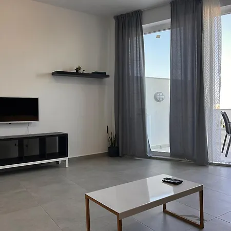 Qawra Penthouse 4person Ac+wifi Apartment