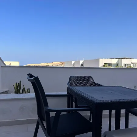 Qawra Penthouse 4person Ac+wifi *