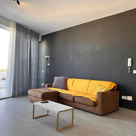 Qawra Penthouse 4person Ac+wifi