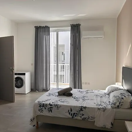 Qawra Penthouse 4person Ac+wifi Apartamento *