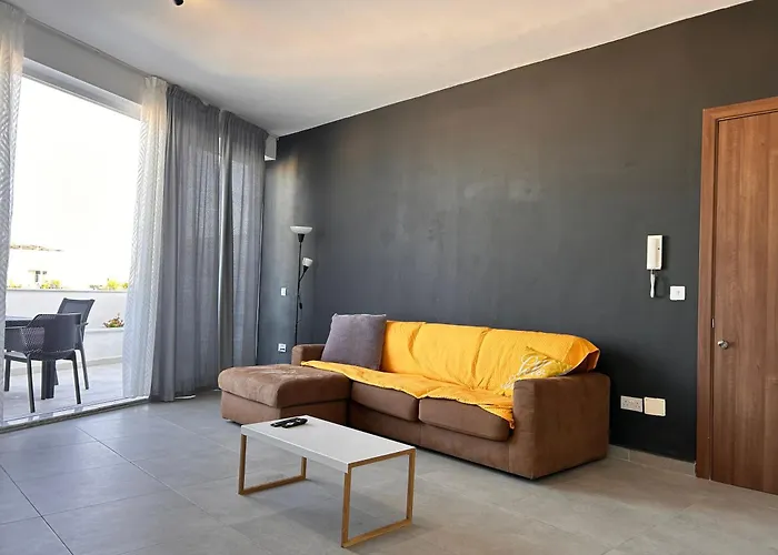 Qawra Penthouse 4person Ac+wifi